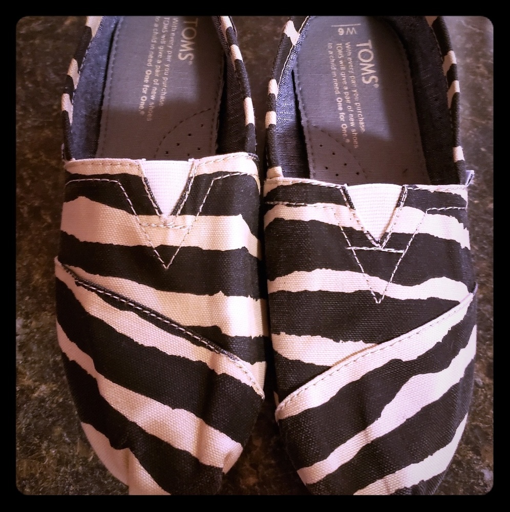 Womens Toms